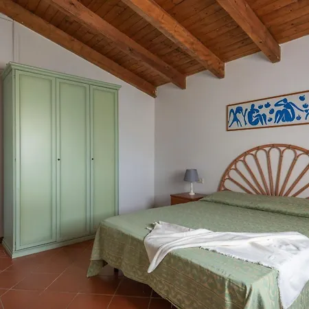 Apartment Mare Blu With Pool, Country Village, Stintino